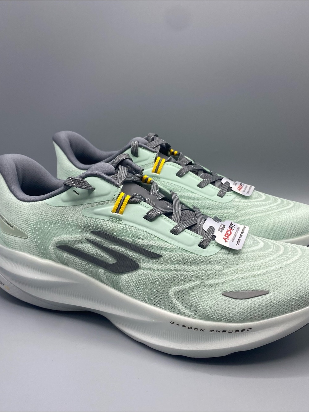 Skechers 246200 Arch Fit Running Shoes Men 10.5 Sage Goodyear Hyper Burst